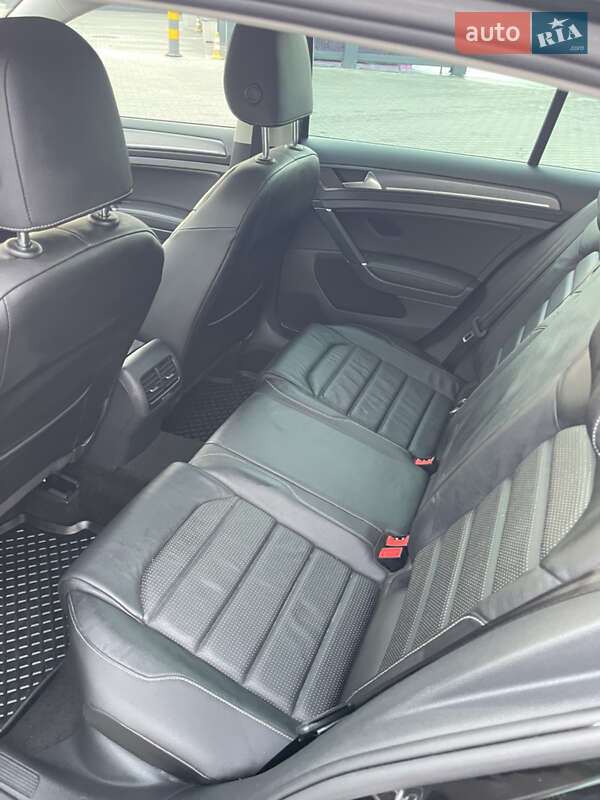 Хэтчбек Volkswagen e-Golf 2018 в Луцке