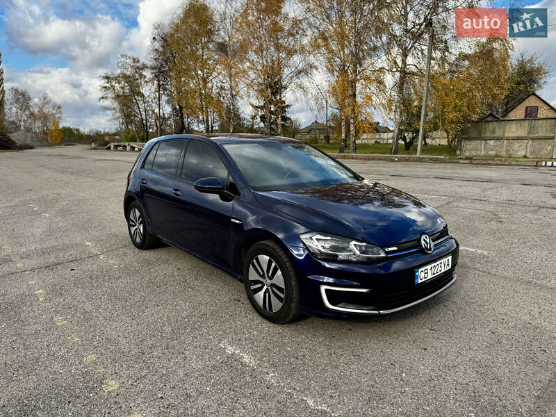 Хэтчбек Volkswagen e-Golf 2017 в Пирятине
