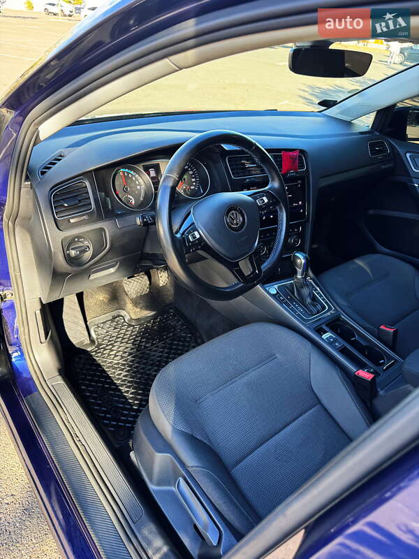 Хетчбек Volkswagen e-Golf 2018 в Миколаєві