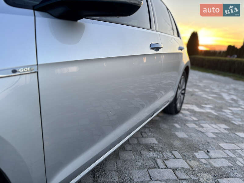 Хетчбек Volkswagen e-Golf 2014 в Тернополі