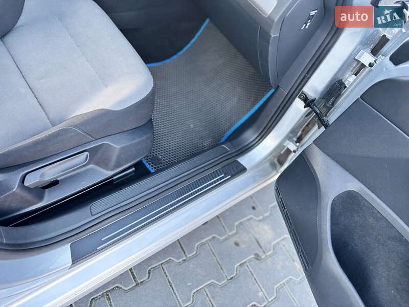 Хетчбек Volkswagen e-Golf 2014 в Тернополі