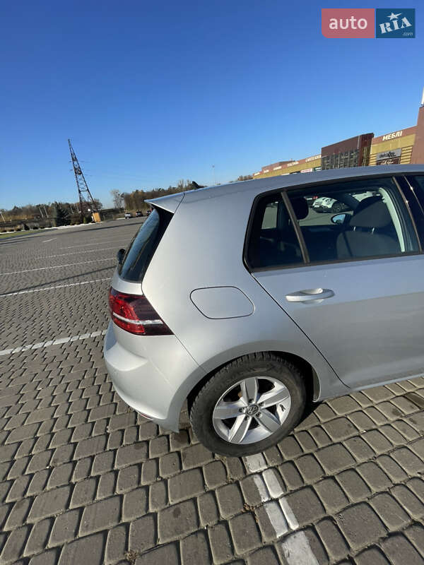 Хетчбек Volkswagen e-Golf 2015 в Львові