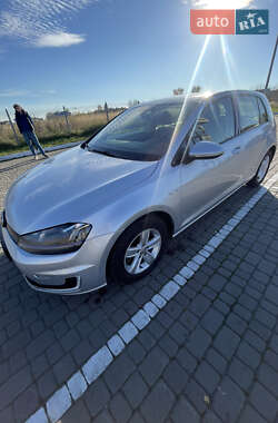 Хетчбек Volkswagen e-Golf 2015 в Львові