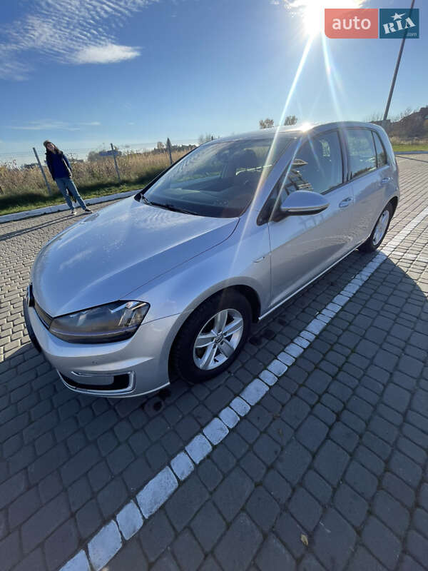 Хетчбек Volkswagen e-Golf 2015 в Львові