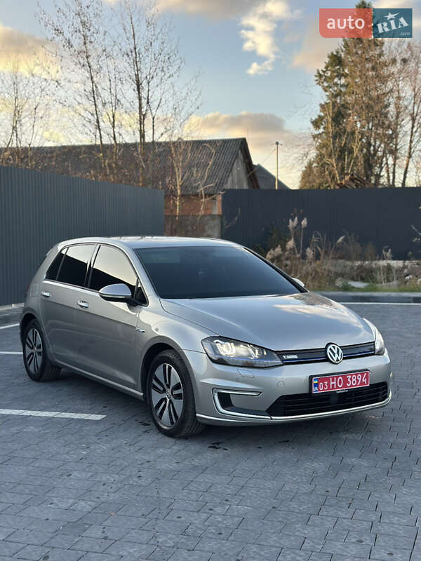 Хэтчбек Volkswagen e-Golf 2016 в Самборе фото 12 Хэтчбек Volkswagen e-Golf 2016 в Самборе