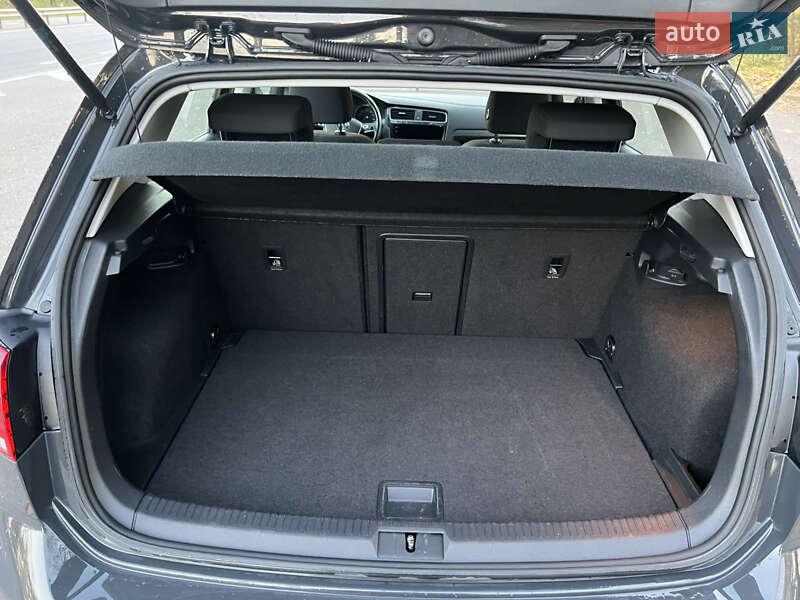 Хэтчбек Volkswagen e-Golf 2020 в Бродах фото 32 Хэтчбек Volkswagen e-Golf 2020 в Бродах