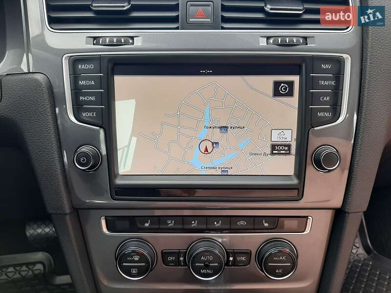 Хэтчбек Volkswagen e-Golf 2015 в Полтаве