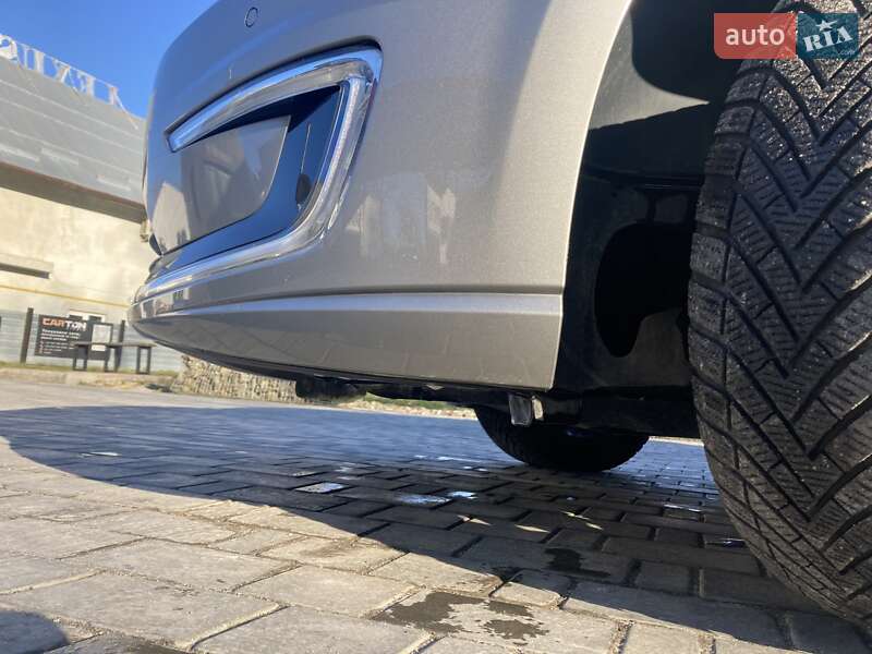 Хэтчбек Volkswagen e-Golf 2018 в Николаеве