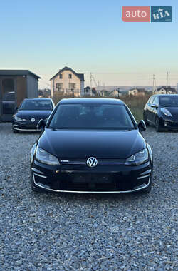 Хэтчбек Volkswagen e-Golf 2014 в Ивано-Франковске