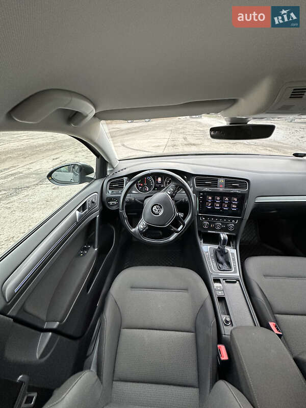 Хэтчбек Volkswagen e-Golf 2019 в Харькове