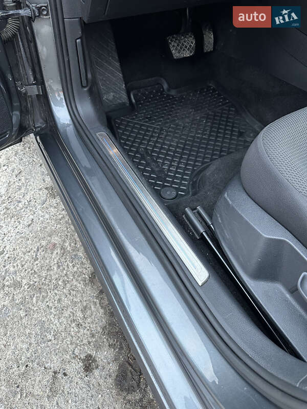 Хэтчбек Volkswagen e-Golf 2019 в Харькове