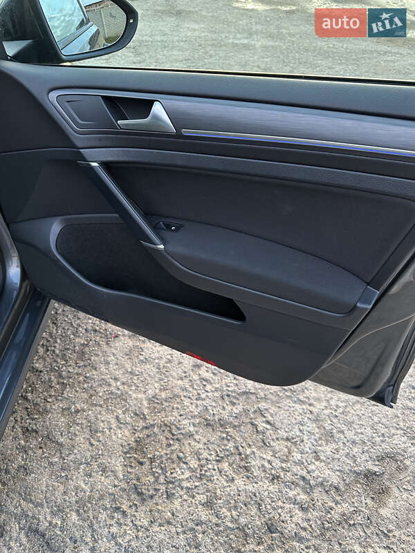 Хэтчбек Volkswagen e-Golf 2019 в Харькове