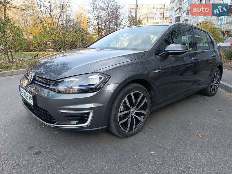 Хетчбек Volkswagen e-Golf 2020 в Дніпрі фото 23 Хетчбек Volkswagen e-Golf 2020 в Дніпрі