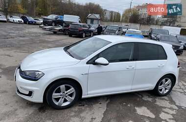 Хэтчбек Volkswagen e-Golf 2015 в Ровно