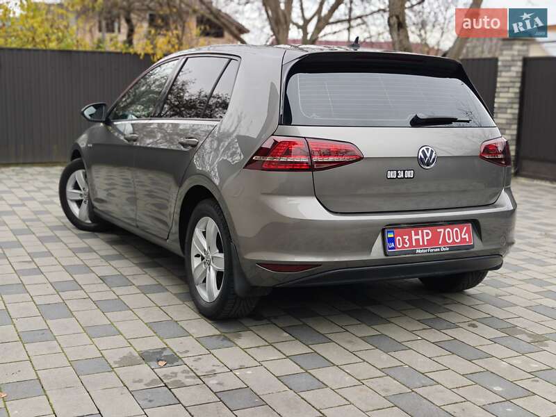 Хэтчбек Volkswagen e-Golf 2015 в Ивано-Франковске