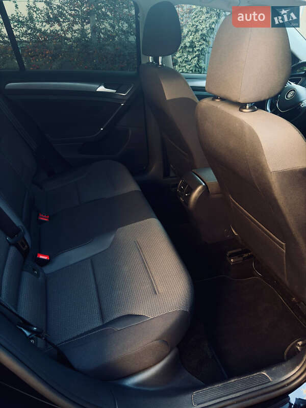 Хэтчбек Volkswagen e-Golf 2020 в Мукачево