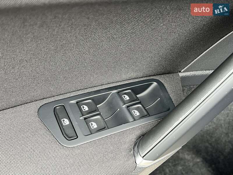 Хэтчбек Volkswagen e-Golf 2018 в Ровно фото 26 Хэтчбек Volkswagen e-Golf 2018 в Ровно