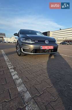 Хетчбек Volkswagen e-Golf 2017 в Житомирі