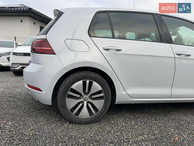 Хэтчбек Volkswagen e-Golf 2017 в Ровно
