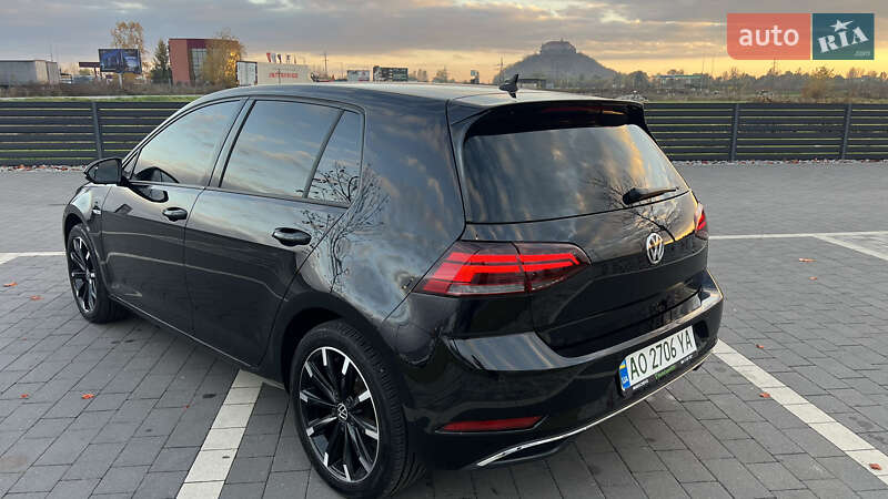 Хэтчбек Volkswagen e-Golf 2018 в Мукачево