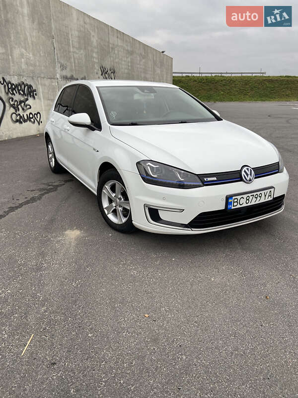 Хетчбек Volkswagen e-Golf 2014 в Львові