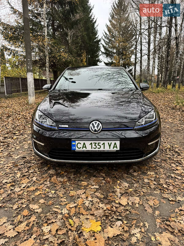 Volkswagen e-Golf 2015