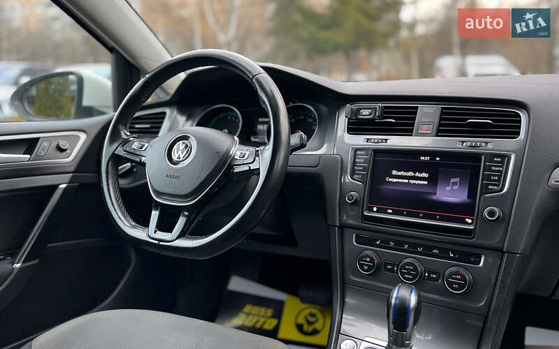 Хетчбек Volkswagen e-Golf 2014 в Львові