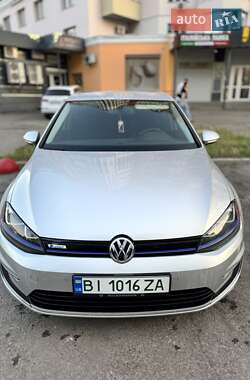 Хэтчбек Volkswagen e-Golf 2014 в Полтаве