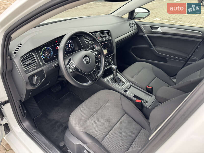 Хэтчбек Volkswagen e-Golf 2019 в Луцке