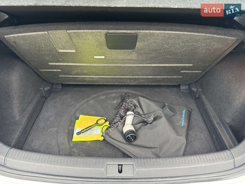 Хэтчбек Volkswagen e-Golf 2019 в Луцке