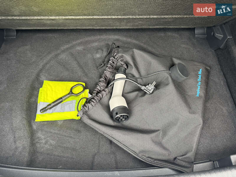 Хэтчбек Volkswagen e-Golf 2019 в Луцке