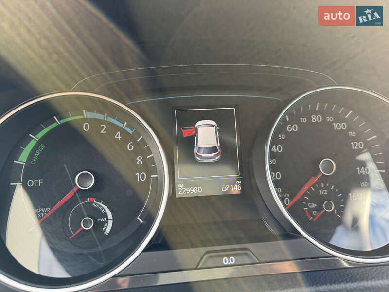 Хэтчбек Volkswagen e-Golf 2018 в Ивано-Франковске