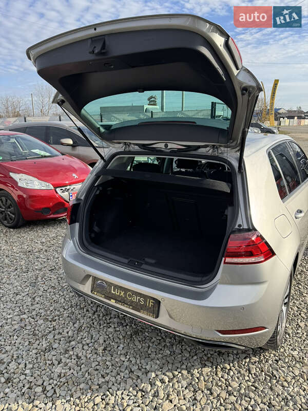 Хэтчбек Volkswagen e-Golf 2018 в Ивано-Франковске