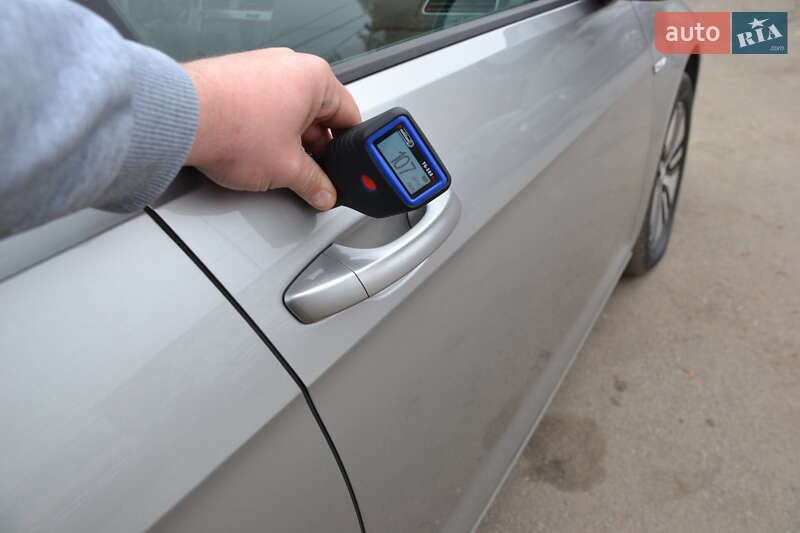 Хэтчбек Volkswagen e-Golf 2018 в Луцке