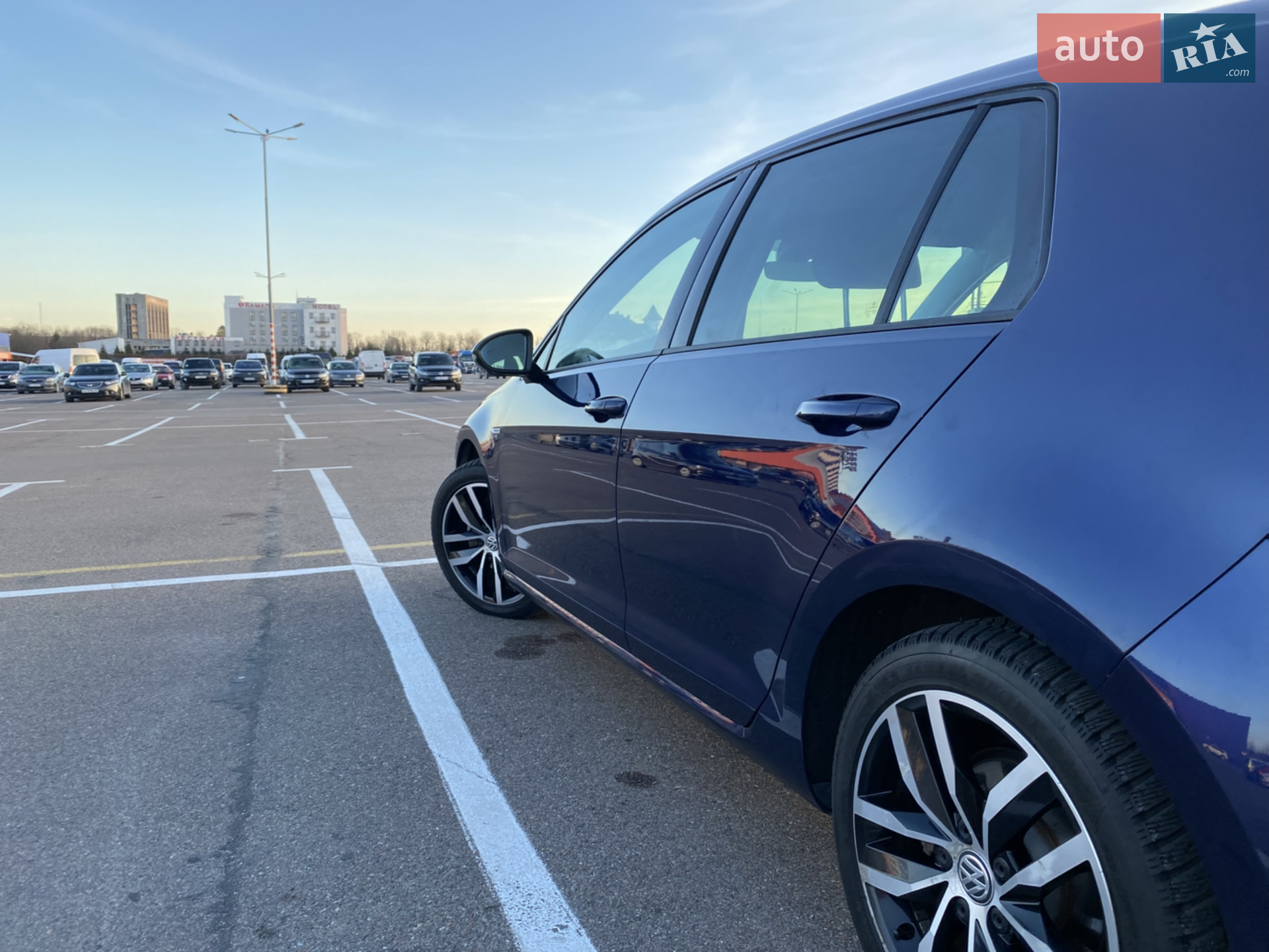 2018 Volkswagen Golf - мініатюра 3
