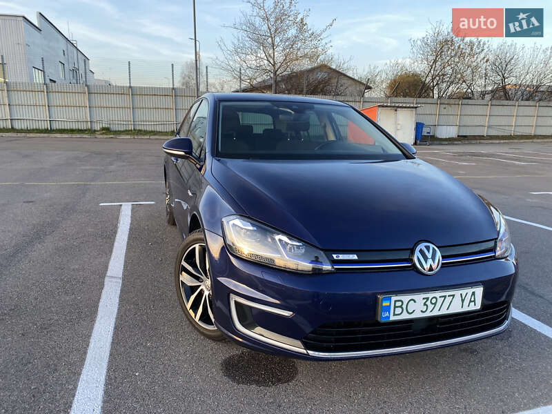 Хэтчбек Volkswagen e-Golf 2018 в Львове