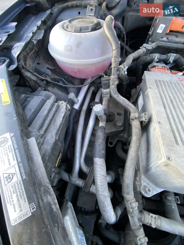 Хэтчбек Volkswagen e-Golf 2018 в Львове