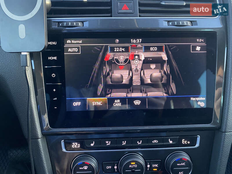 Хэтчбек Volkswagen e-Golf 2018 в Львове