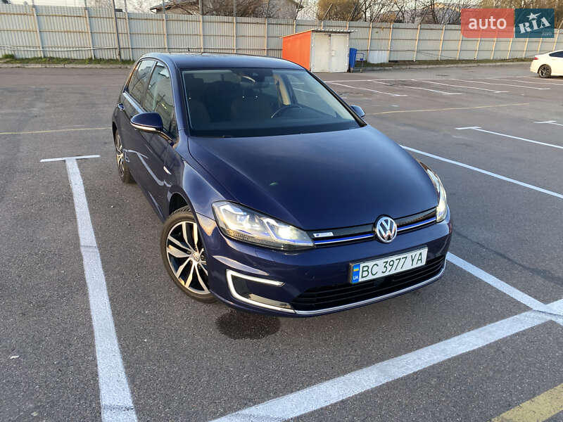 Хэтчбек Volkswagen e-Golf 2018 в Львове