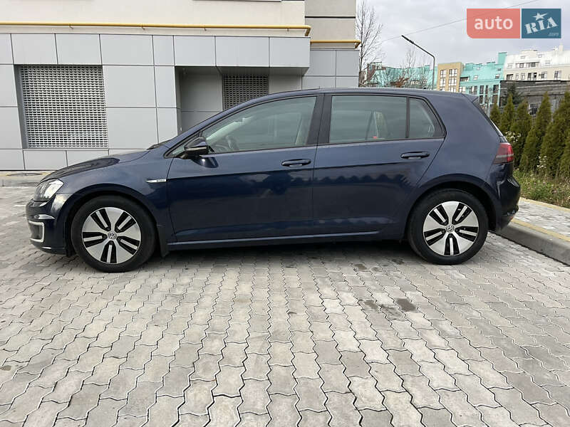 Хэтчбек Volkswagen e-Golf 2015 в Львове