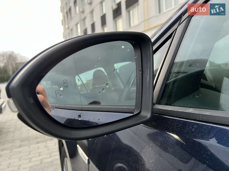 Хэтчбек Volkswagen e-Golf 2015 в Львове