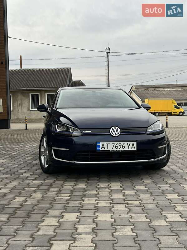 Хетчбек Volkswagen e-Golf 2015 в Косові фото 4 Хетчбек Volkswagen e-Golf 2015 в Косові