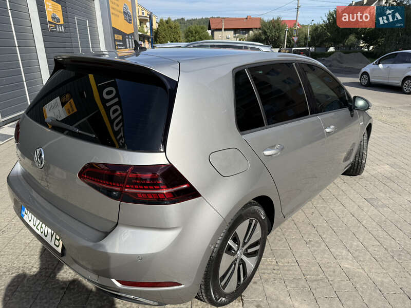 Хэтчбек Volkswagen e-Golf 2017 в Мукачево
