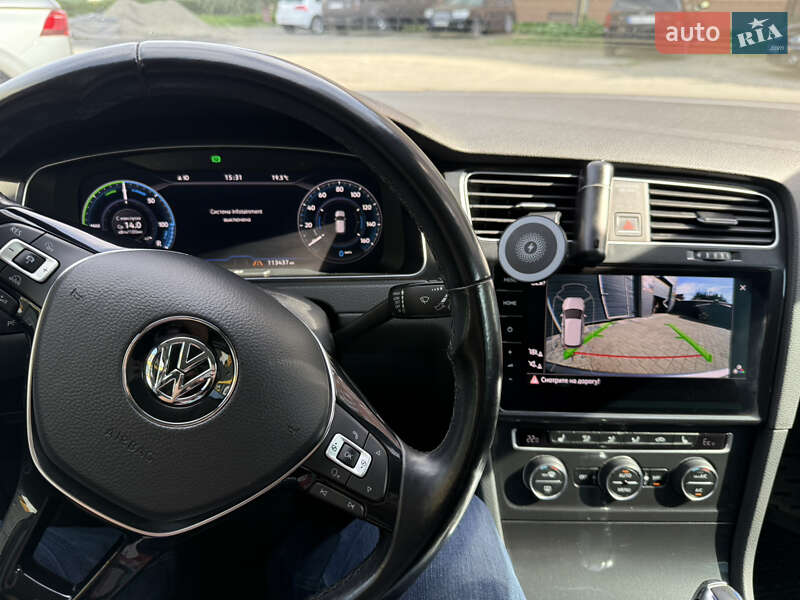 Хэтчбек Volkswagen e-Golf 2017 в Мукачево