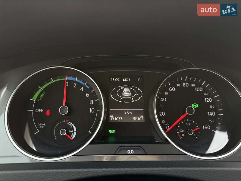 Хэтчбек Volkswagen e-Golf 2015 в Тернополе