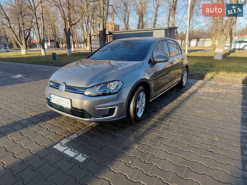 Volkswagen e-Golf 2015 Volkswagen e-Golf 2015