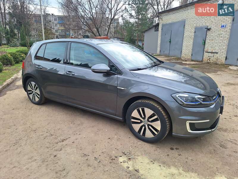 Volkswagen e-Golf 2017