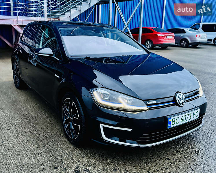 Хетчбек Volkswagen e-Golf 2018 в Львові