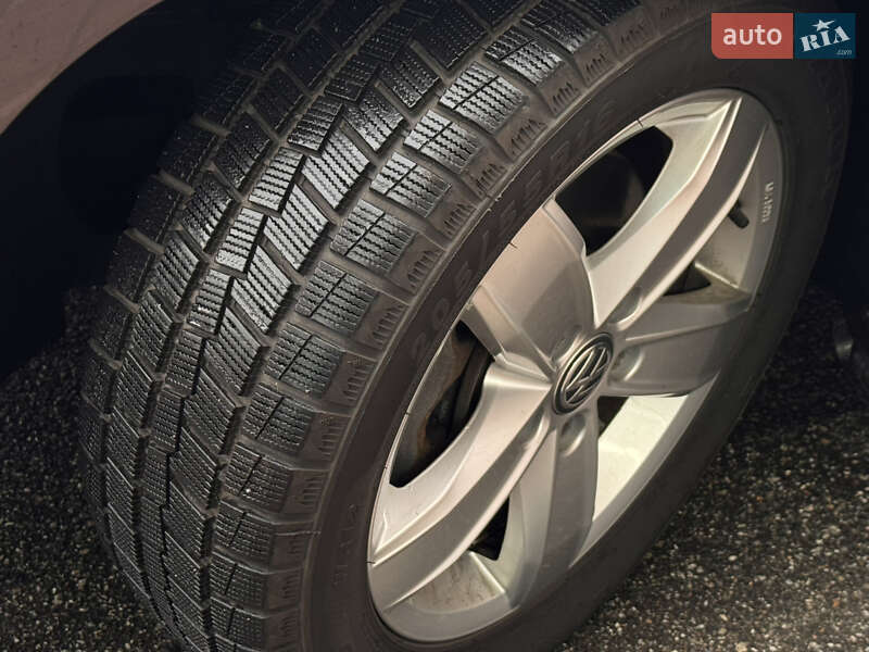 Хэтчбек Volkswagen e-Golf 2017 в Киеве