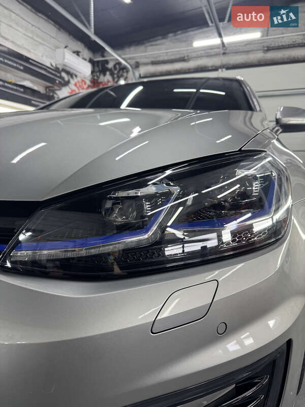 Хэтчбек Volkswagen e-Golf 2019 в Тальном фото 5 Хэтчбек Volkswagen e-Golf 2019 в Тальном